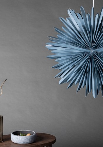 VENTURE DESIGN Sälen loftlampe - gr/bl papir (80cm)