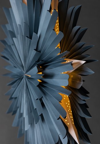 VENTURE DESIGN Sälen loftlampe - gr/bl papir (80cm)