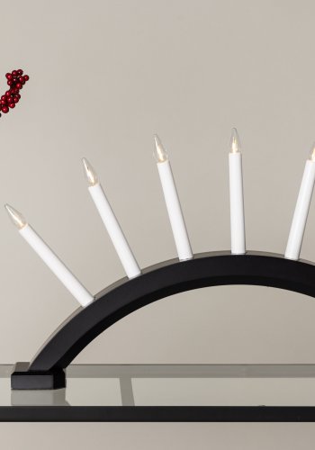 VENTURE DESIGN Kebnekaise bordlampe - hvid og sort fyrretr (55cm)