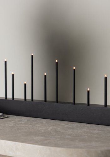 VENTURE DESIGN Kungsberget bordlampe - sort MDF og sort stl (77cm)