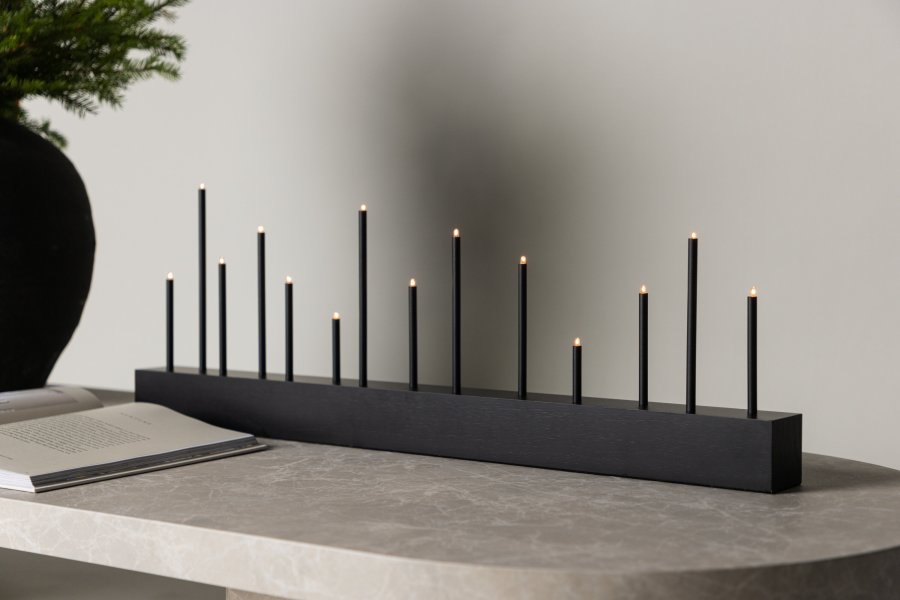 VENTURE DESIGN Kungsberget bordlampe - sort MDF og sort stl (77cm)