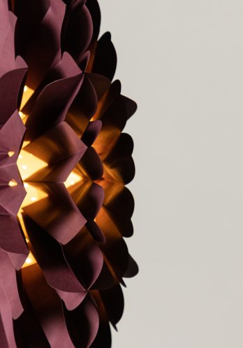 VENTURE DESIGN Järvsön loftlampe - mrkerd papir (60)