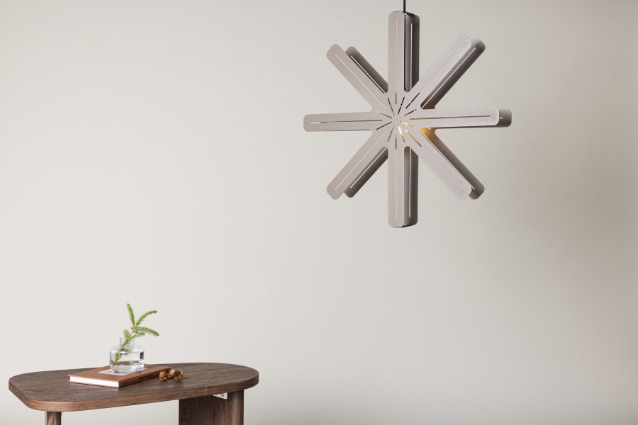 VENTURE DESIGN Säfsen loftlampe - mocca stl (60cm)