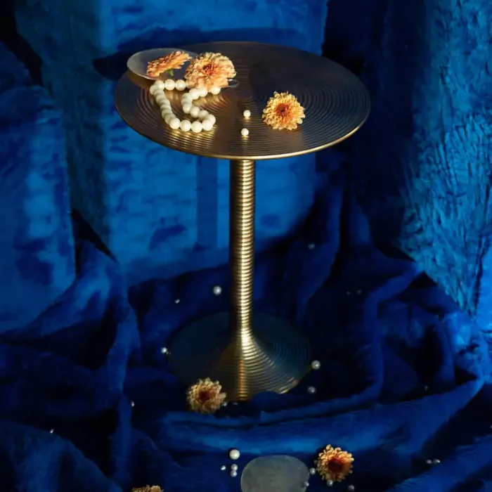 BOLD MONKEY Hypnotising Round sidebord, rund - guld aluminium (37)