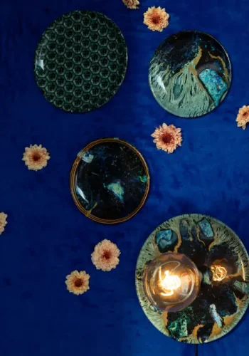 BOLD MONKEY No Food Here vglampe - jernplader med vinyltrykt multifarvet hexagon (st med 4)