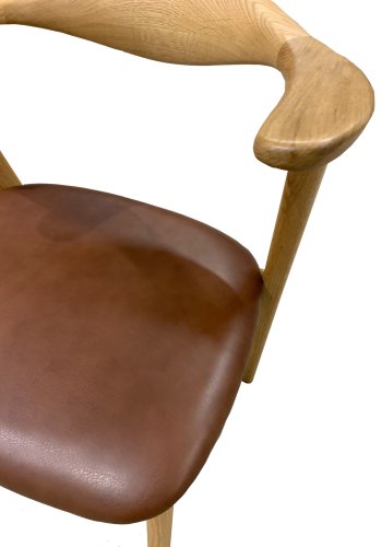 Designer spisebordsstol, m. armln - mrk brun lder og massivt naturfarvet egetr