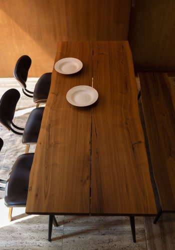 DUTCHBONE Alagon spisebord, rektangulr - brun valnddefinér og sort stl (220X90)