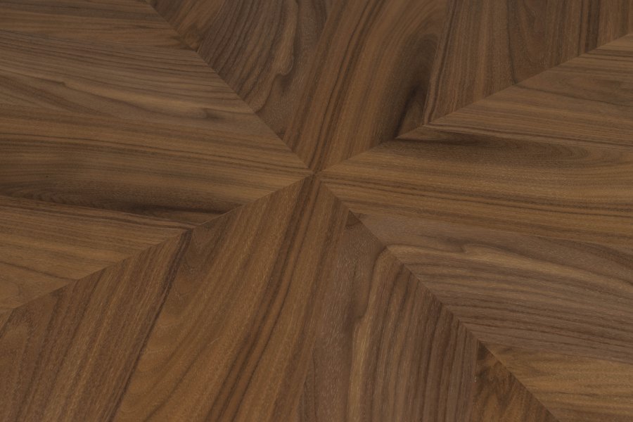 DUTCHBONE Clover spisebord, rund - brun valnddetr og sort gummitr (120)