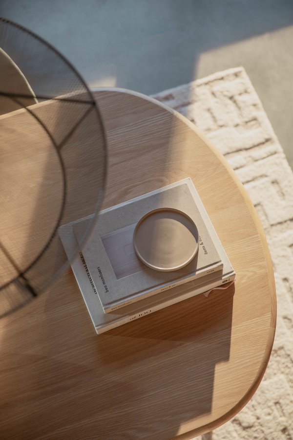 ZUIVER Twist spisebord, m. udtrk, oval - natur egefinér (240x90)