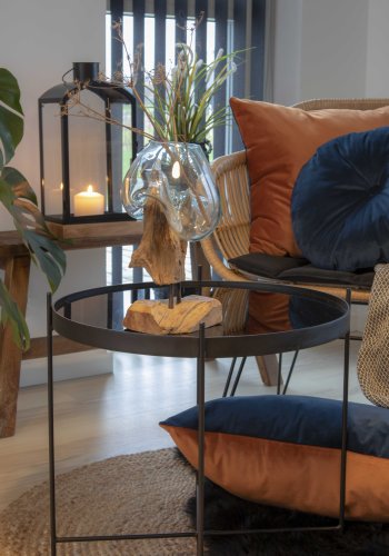 HOUSE NORDIC Venezia hjrnebord - glasbordplade og sort stl, rund ( 48)