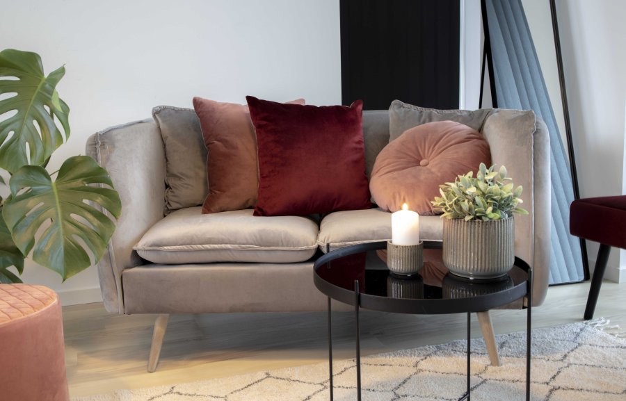 HOUSE NORDIC Venezia hjrnebord - glasbordplade og sort stl, rund ( 48)