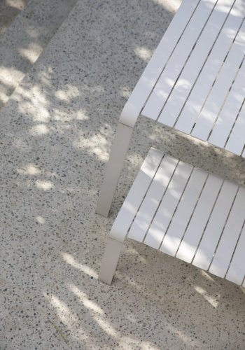 ZUIVER Vondel havebord, rektangulr - ler hvid aluminium (168,5x87)