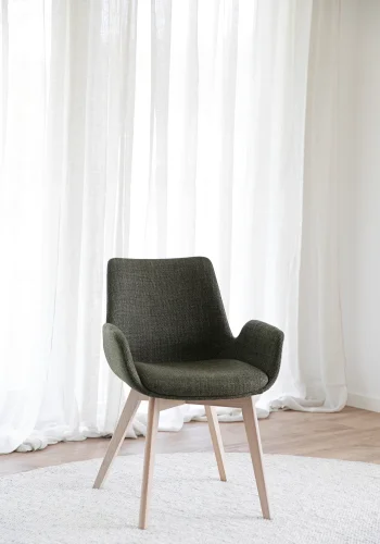 ROWICO Drimsdale lnestol, m. armln - grn polyester og hvidpigmenteret eg