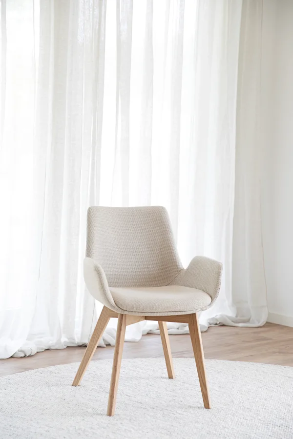 ROWICO Drimsdale lnestol, m. armln - beige polyester og natur eg