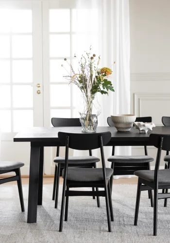 ROWICO Winnipeg spisebord, m. udtrk - sort egefinér og sort metal (200x100)