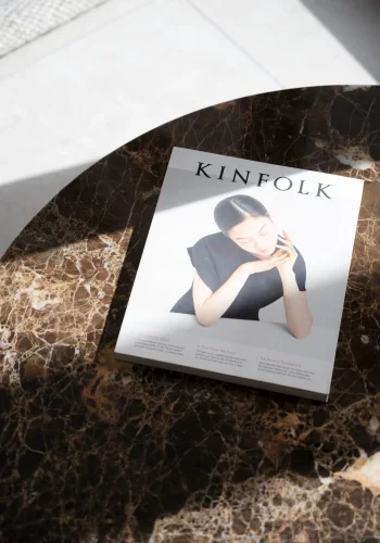 ROWICO Brooksville sofabord, rund - brun marmor og brun egefinér (90)