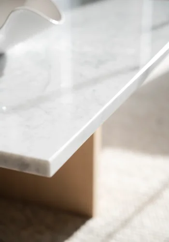 ROWICO Brooksville sofabord, kvadratisk - hvid marmor og hvidpigmenteret egefinér (90x90)