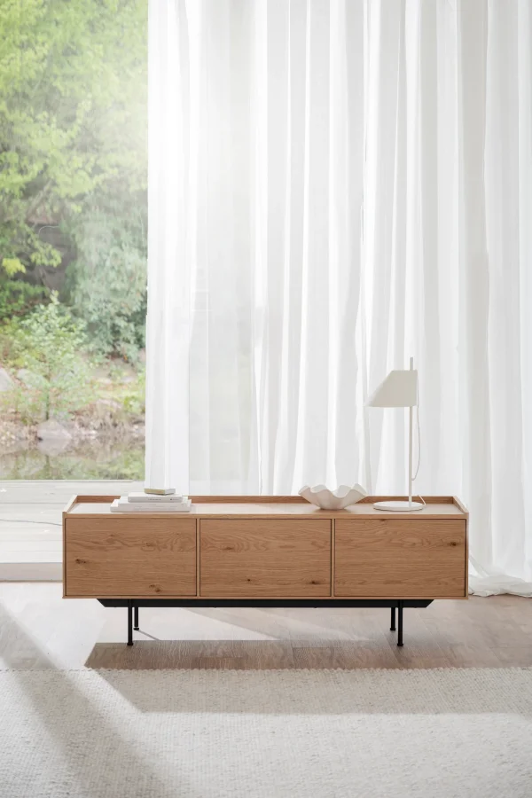 ROWICO Brewerton TV-bord, m. 3 lger og 3 hylder - natur vild egefinér og sort metal (160x40)