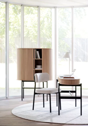 ROWICO Haddington skab, m. 2 skydelger og 4 hylder - hvidpigmenteret egefinér og sort metal