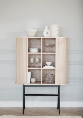 ROWICO Haddington skab, m. 2 skydelger og 4 hylder - hvidpigmenteret egefinér og sort metal