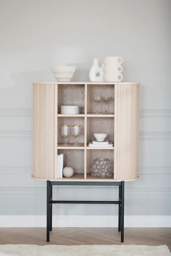 ROWICO Haddington skab, m. 2 skydelger og 4 hylder - hvidpigmenteret egefinér og sort metal