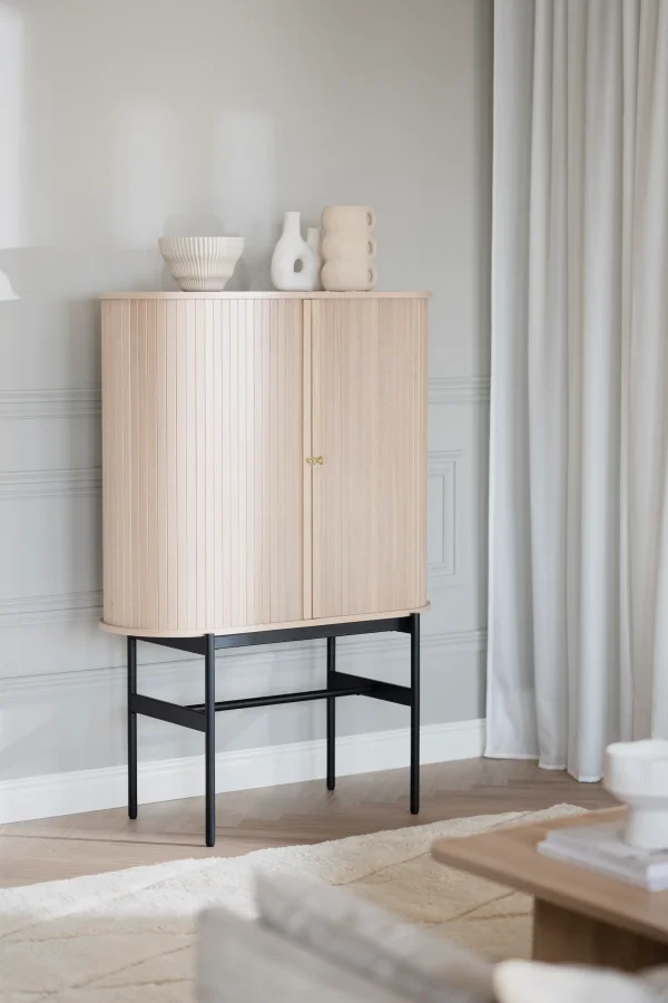 ROWICO Haddington skab, m. 2 skydelger og 4 hylder - hvidpigmenteret egefinér og sort metal