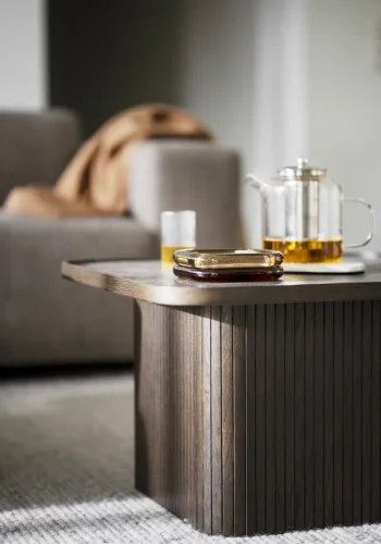 ROWICO Sullivan sofabord, kvadratisk - brun egefinér og eg (80x80)