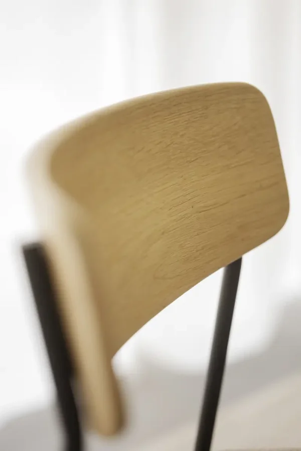 ROWICO Maymont spisebordsstol, stabelbar - mrk beige stof, natur eg og sort metal