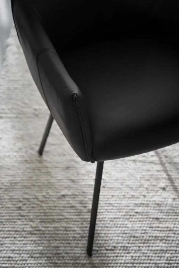 ROWICO Hinckley spisebordsstol, m. armln - sort lder og sort metal