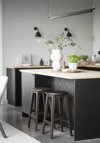 ROWICO Austin barstol, m. fodsttte - brun eg (H:65)