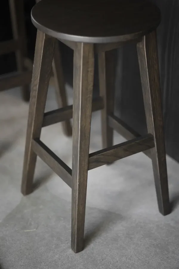 ROWICO Austin barstol, m. fodsttte - brun eg (H:65)