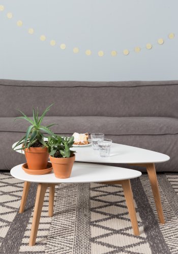 WHITE LABEL LIVING Drop sidebord - hvid og natur tr (st af 2)