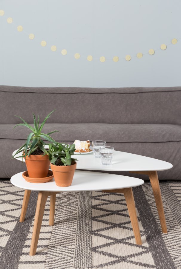 WHITE LABEL LIVING Drop sidebord - hvid og natur tr (st af 2)