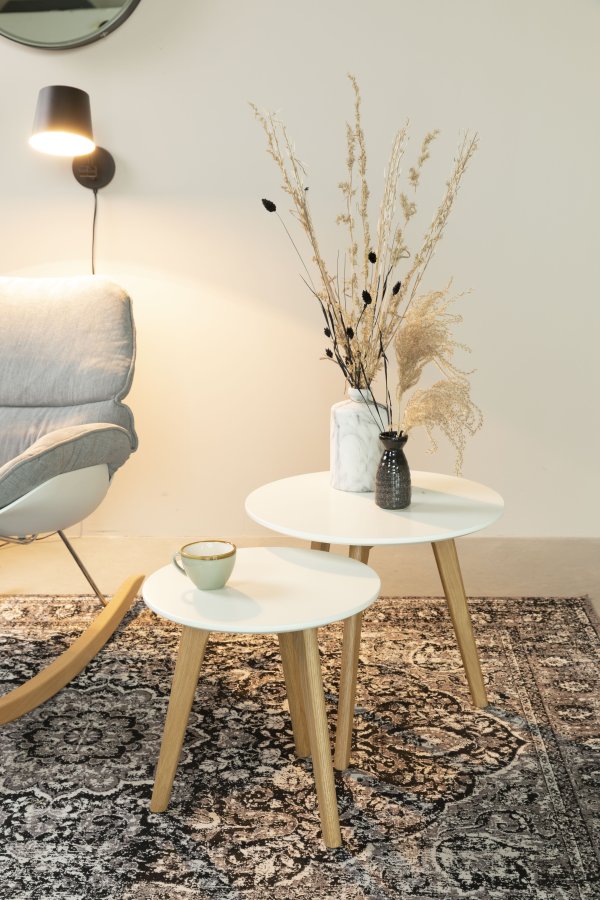 WHITE LABEL LIVING Bodine sidebord - hvid og natur tr (st af 2)