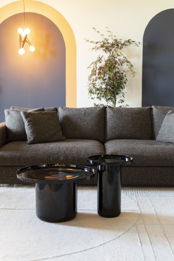 ZUIVER Shiny Bomb sidebord, rund - sort aluminium (40)