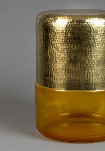 DUTCHBONE Cave sidebord, rund - messing jern og rav glas (35)