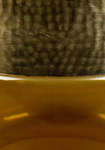 DUTCHBONE Cave sidebord, rund - messing jern og rav glas (35)