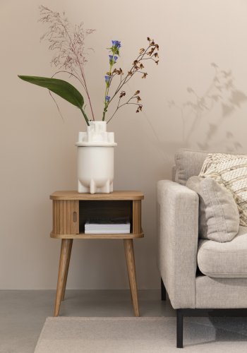 ZUIVER Barbier sidebord, m. 1 skydelge - natur egetrsfinér og egetr (45x45)