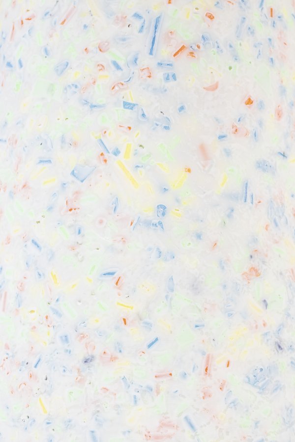 ZUIVER Victoria sidebord M, rund - multifarvet genbrugt terrazzo (40)