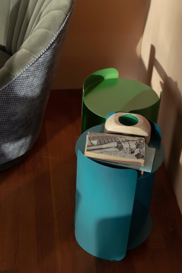 DUTCHBONE Navagio sidebord, m. 1 hylde, rund - grn metal (31)