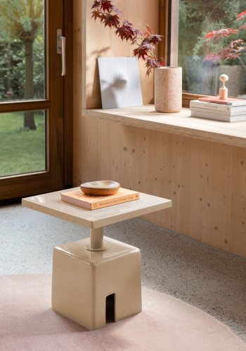 ZUIVER Chubby sidebord, kvadratisk - beige jern (40x40)