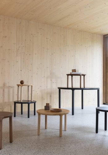 ZUIVER Storm sofabord, rund - sort egetrsfinér og asketr (60)