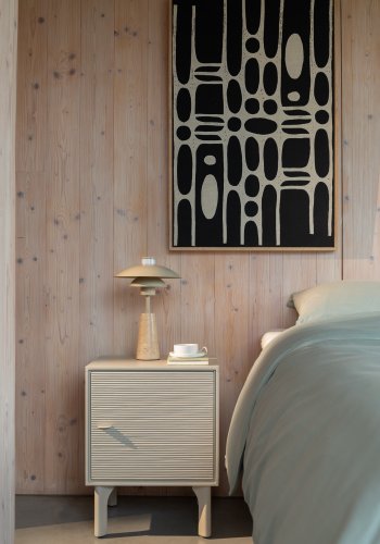 ZUIVER Morning sengebord, m. 1 lge og 1 hylde - gr rattan/MDF/akacietr (40x45)