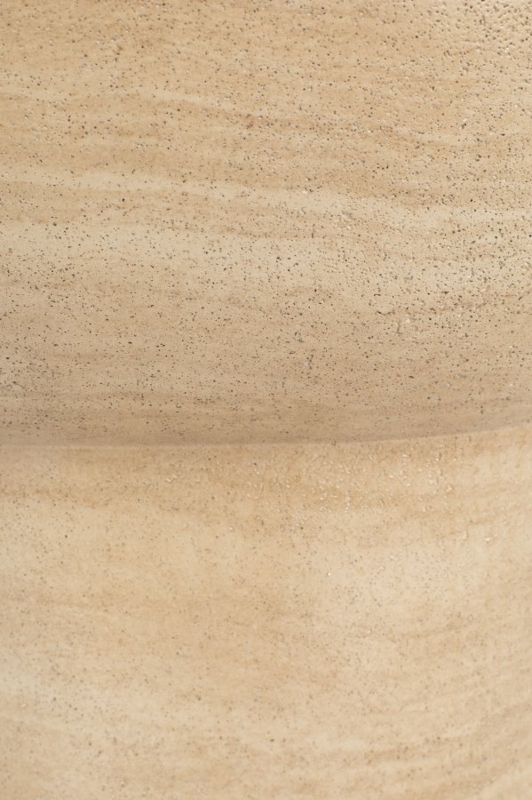 ZUIVER Noble sidebord, oval - beige travertinlook beton (50x42)