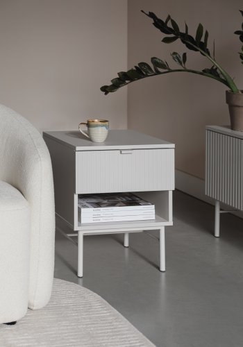 WHITE LABEL LIVING Cayo sidebord, m. 1 skuffe og 1 rum - hvid MDF og beige jern (41x40)