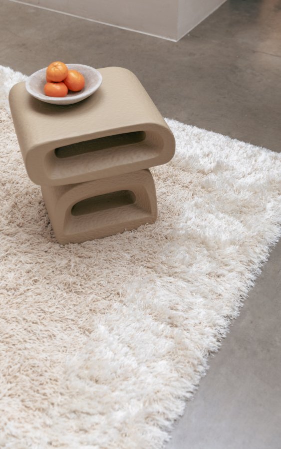 ZUIVER Eddy sidebord, rektangulr - beige harpiks (43x35)