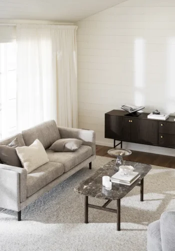 ROWICO Braden 3 pers. sofa - lys beige stof og brun egetr