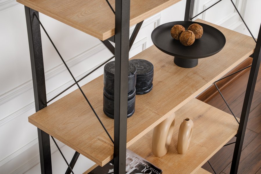 NORDVÄRK Elysian bogreol, m. 5 hylder - egefarvet melamin og sort metal