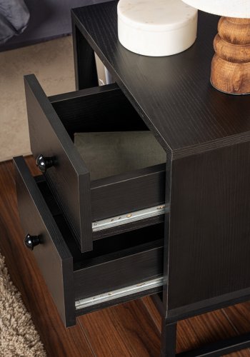 NORDVÄRK Glimmer natbord, m. 1 rum og 2 skuffer - sort tr melamin og sort metal (45,2x29,5)