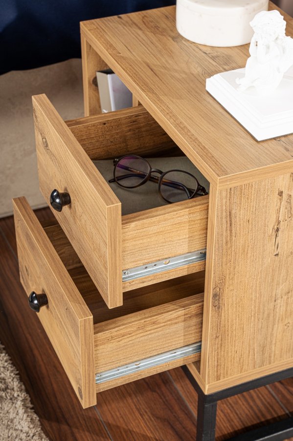 NORDVÄRK Glimmer natbord, m. 1 rum og 2 skuffer - Atlantic Pine melamin og sort metal (45,2x29,5)